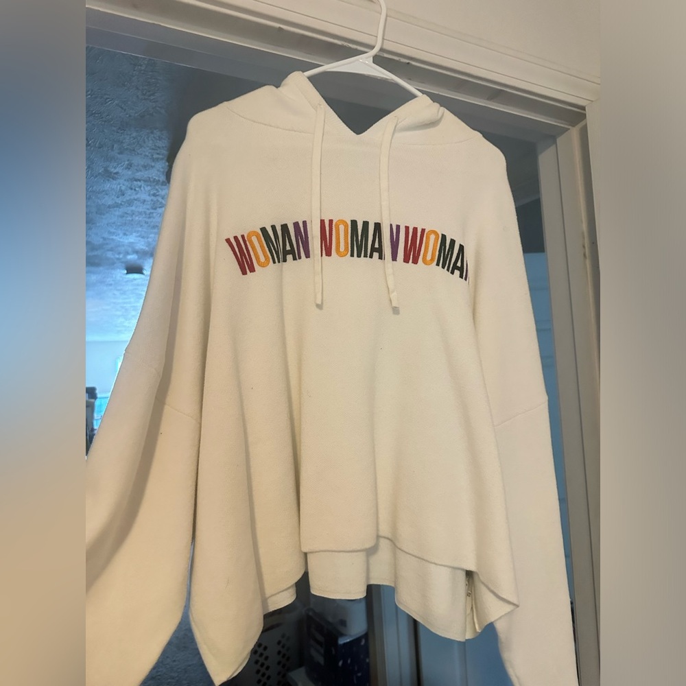 White knitted hoodie